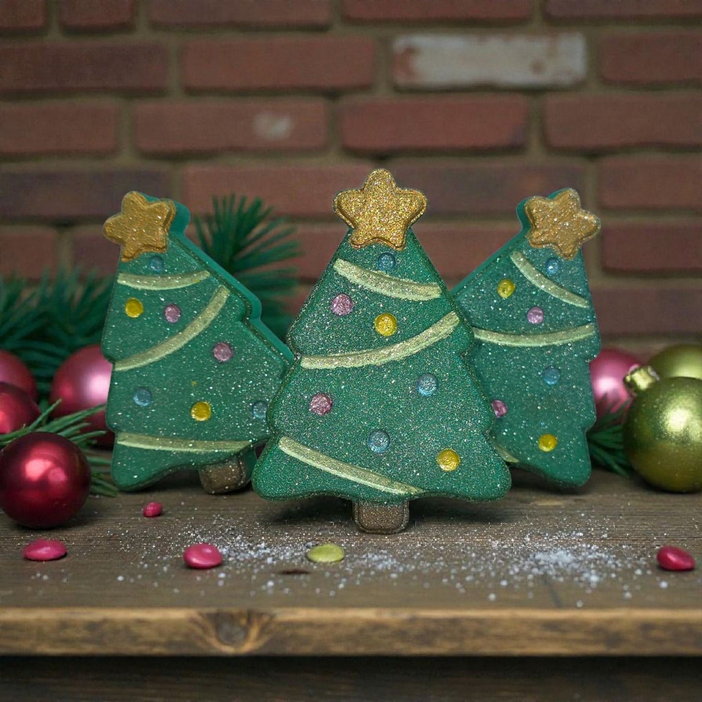 Christmas Tree Bath Bomb – Green Apple & Green Tea Cucumber